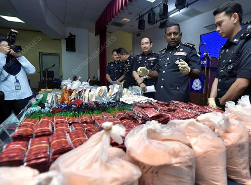 DATUK HUSSEIN OMAR KHAN