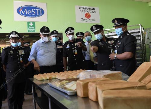 DATUK SERI HAMZAH ZAINUDIN