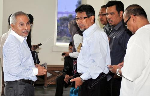 SG02_26022015_MAHKAMAH