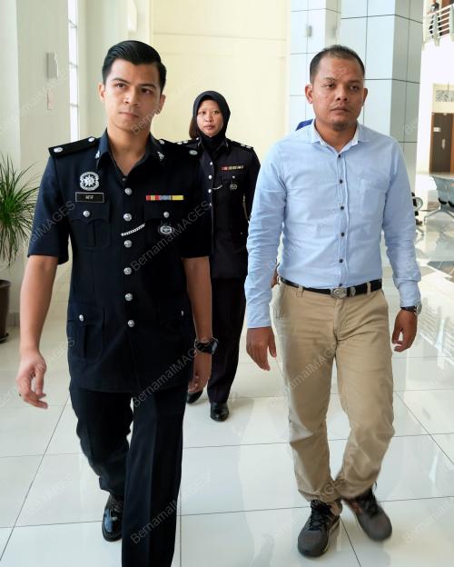 SG02_26022018_MAHKAMAH_BN201802250050