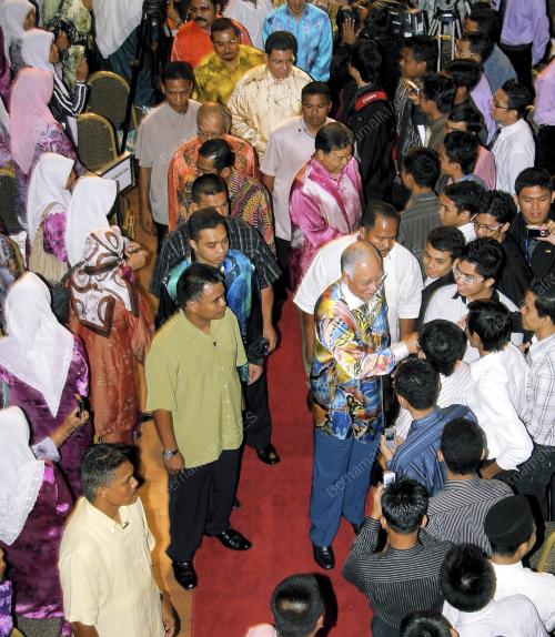 MOHD NAJIB TUN ABDUL RAZAK
