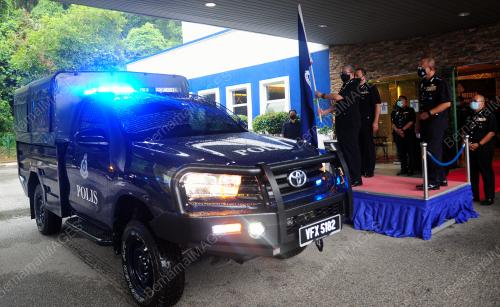 PENYERAHAN KENDERAAN PASUKAN TOYOTA HILUX GS CARGO