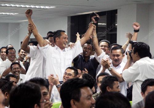 CALON PEMUDA_JELAJAH