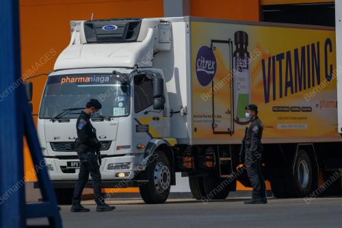 KETIBAAN VAKSIN SINOVAC DI KILANG PHARMANIAGA PUCHONG