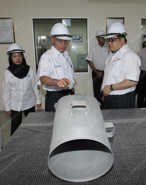 MUSTAPA MOHAMED