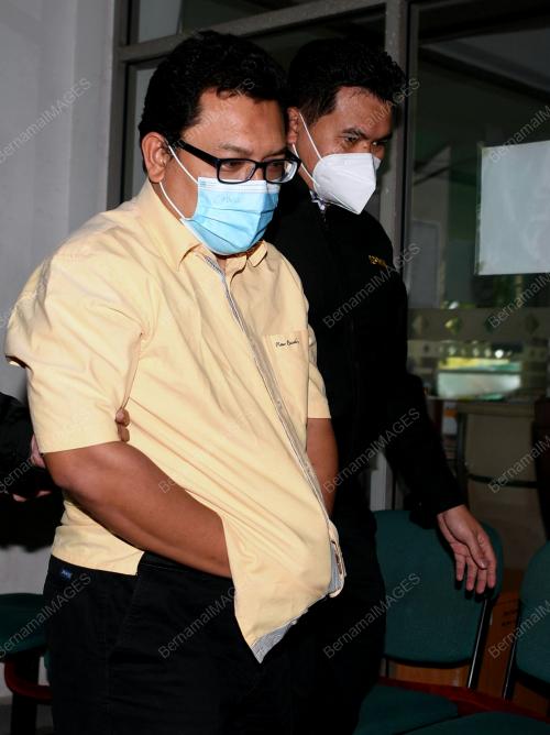 AZLAN DOLAH