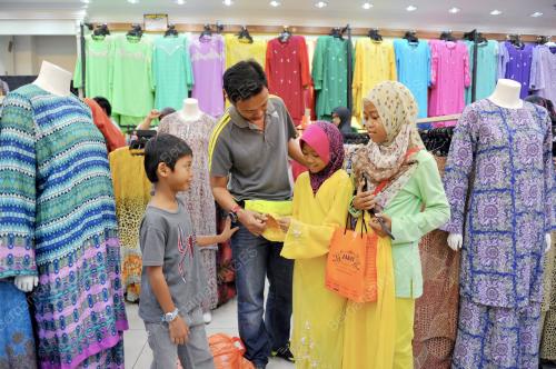SG02_28062015_BAJU_RAYA