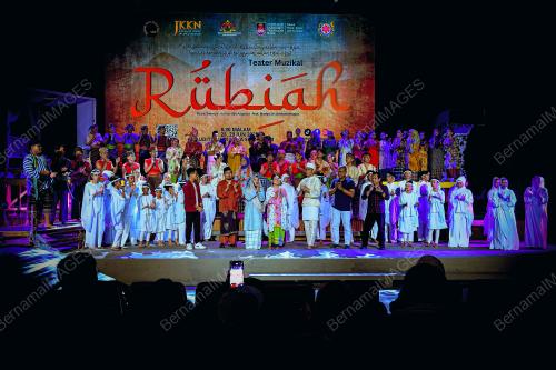 TEATER MUZIKAL RUBIAH