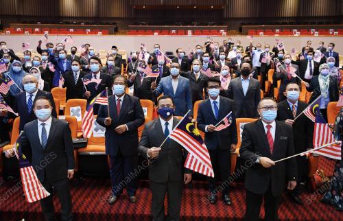 DATUK SERI AMIRUDIN SHARI