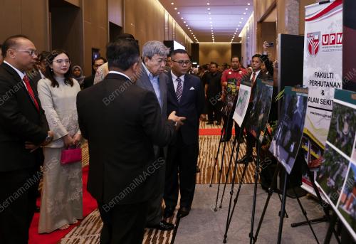SULTAN SHARAFUDDIN IDRIS SHAH