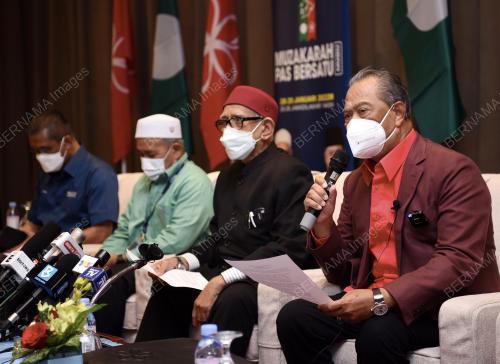 TAN SRI MUHYIDDIN YASSIN