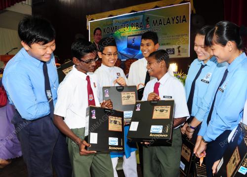 DATUK SERI NOH OMAR