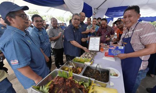 DATUK AGO DAGANG
