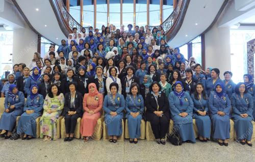 DATIN SERI ROSMAH MANSOR