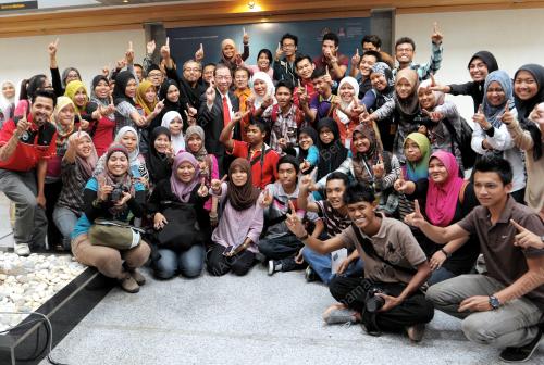 SG02_29112012_RASMI_PAMERAN
