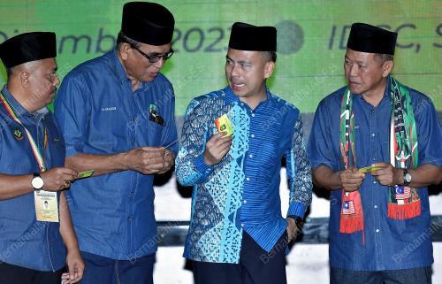 FAHMI FADZIL
