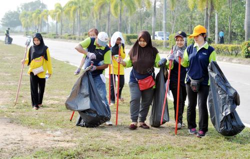SG02_30042016_GOTONG