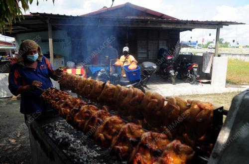 JUALAN AYAM GOLEK DALAM TALIAN KETIKA RAMADAN