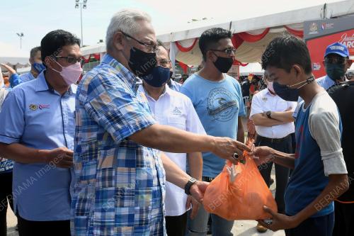 TAN SRI NOH OMAR