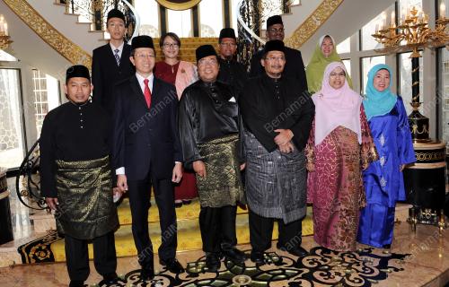 SG02_30052013_ANGKAT_SUMPAH