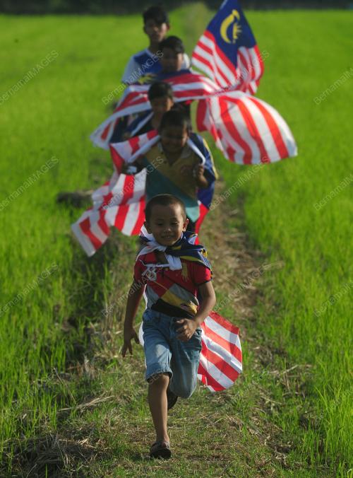 TINJAUAN MENJELANG SAMBUTAN HARI KEMERDEKAAN KE-64