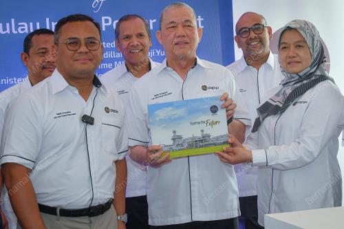DATUK SERI FADILLAH YUSOF