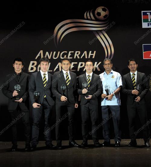 SG02_30102012_ANUGERAH_BOLA