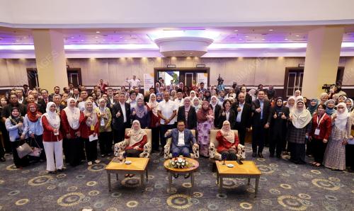 DATUK SERI AMIRUDIN SHARI