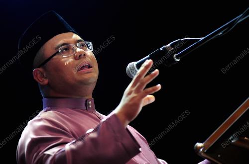 AMIRUDIN SHARI