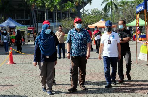 PEMATUHAN SOP PENGUNJUNG KE PASAR TANI