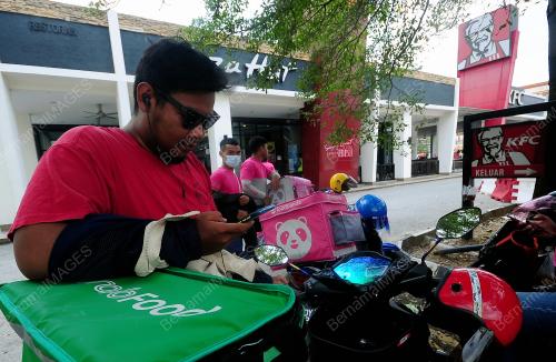 PERKHIDMATAN PENGHANTARAN MAKANAN (COVID-19)