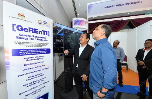 DATUK SERI DR ZAMBRY ABD KADIR