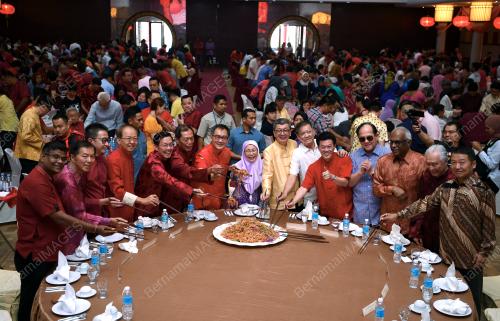 DATUK SERI DR WAN AZIZAH WAN ISMAIL