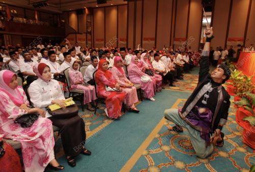 DATUK AHMAD SHABERY CHEEK