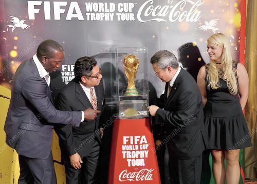 SG03_03012014_PIALA_DUNIA