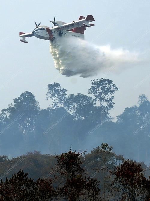 OPERASI PEMADAMAN KEBAKARAN HUTAN SIMPAN KUALA LANGAT SELATAN