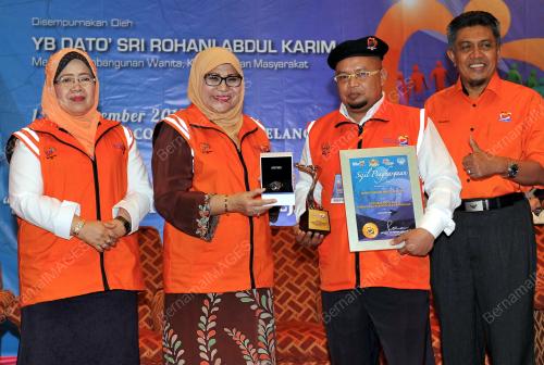 SG03_03112015_SUKARELAWAN