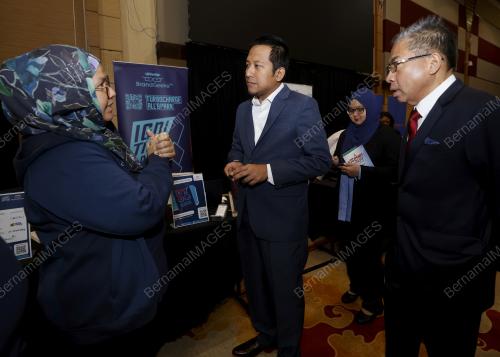 MOHD NAJWAN HALIMI