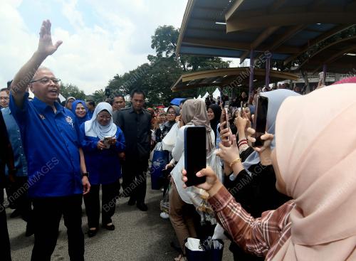DATUK SERI ISMAIL SABRI YAAKOB
