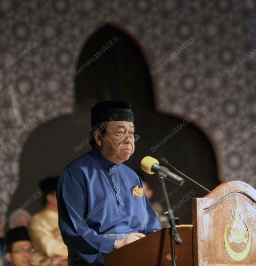 SHARAFUDDIN IDRIS SHAH