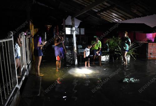 FENOMENA AIR LAUT PASANG BESAR