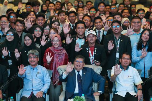 TAN SRI JOHARI ABDUL