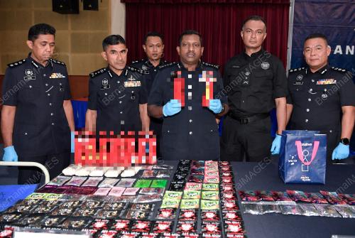 DATUK HUSSEIN OMAR KHAN