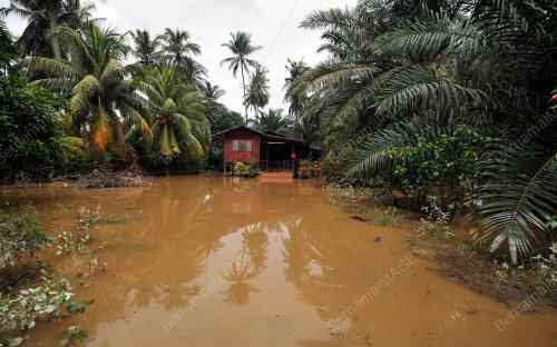 SG03_06112018_BANJIR_BN201811052835