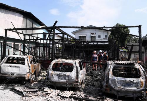 TIGA RENTUNG KEBAKARAN DI PELABUHAN KLANG