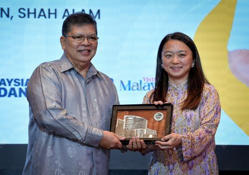HANNAY YEOH