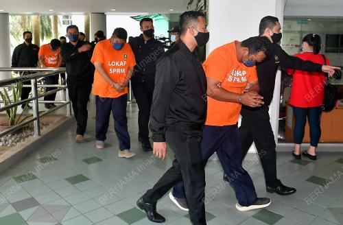 KAKITANGAN HOSPITAL DIREMAN SPRM