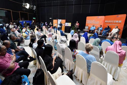 PERASMIAN DAN PENUTUPAN FESTIVAL KOMUNIKASI DAN MEDIA