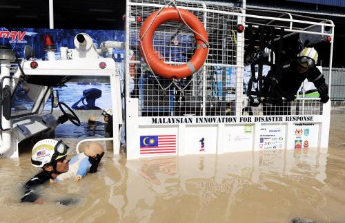 SG03_08052012_RESCUE_VEHICLE