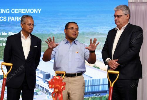 DATUK SERI AMIRUDIN SHARI